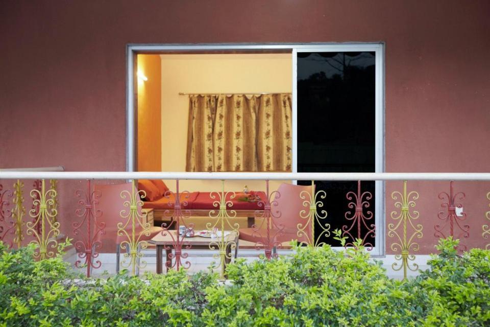 Cold Spot Village Resort Mahābaleshwar Екстериор снимка